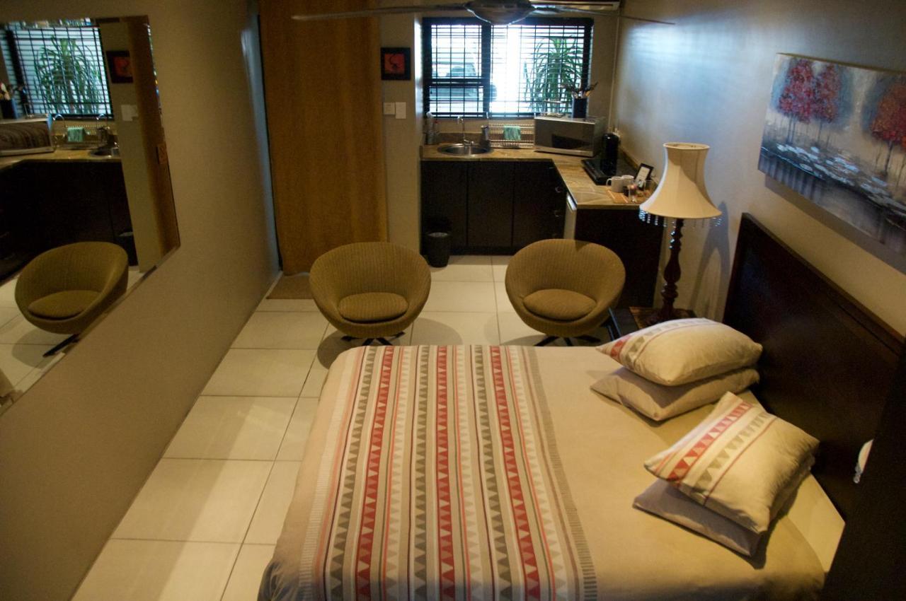 Mi Casa Guest House Uitenhage Екстер'єр фото