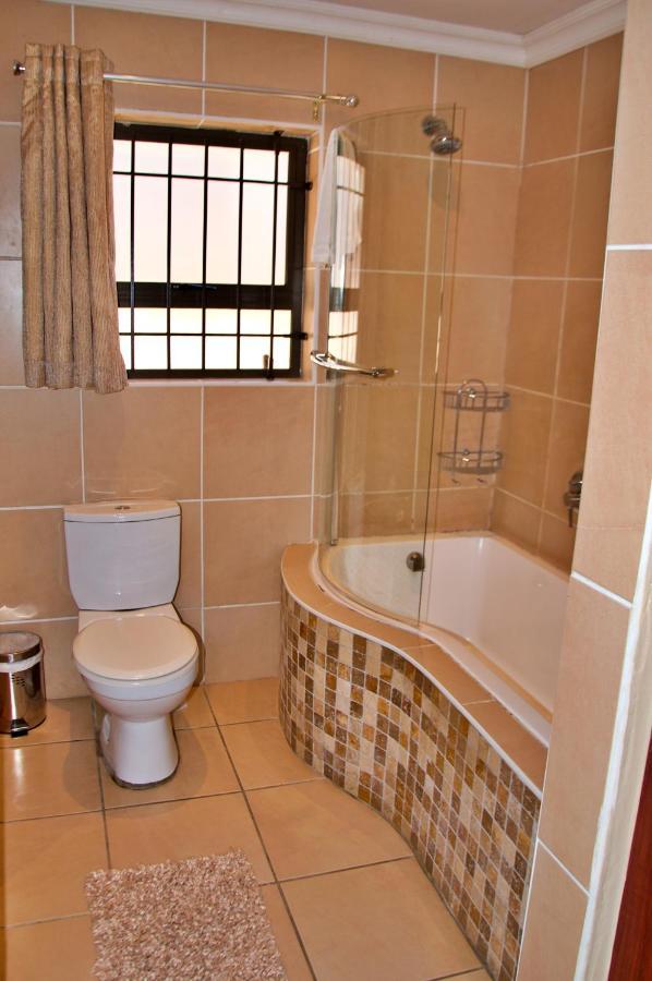 Mi Casa Guest House Uitenhage Екстер'єр фото