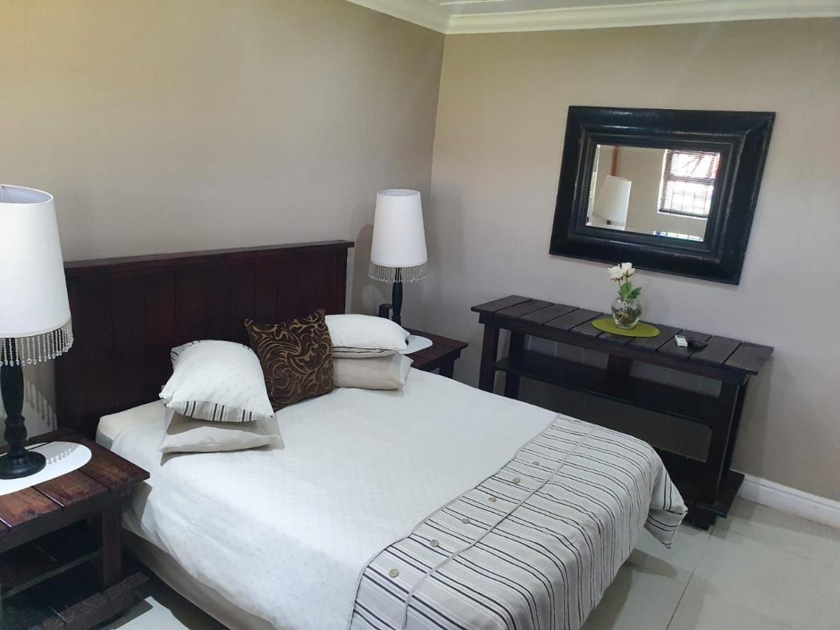 Mi Casa Guest House Uitenhage Екстер'єр фото