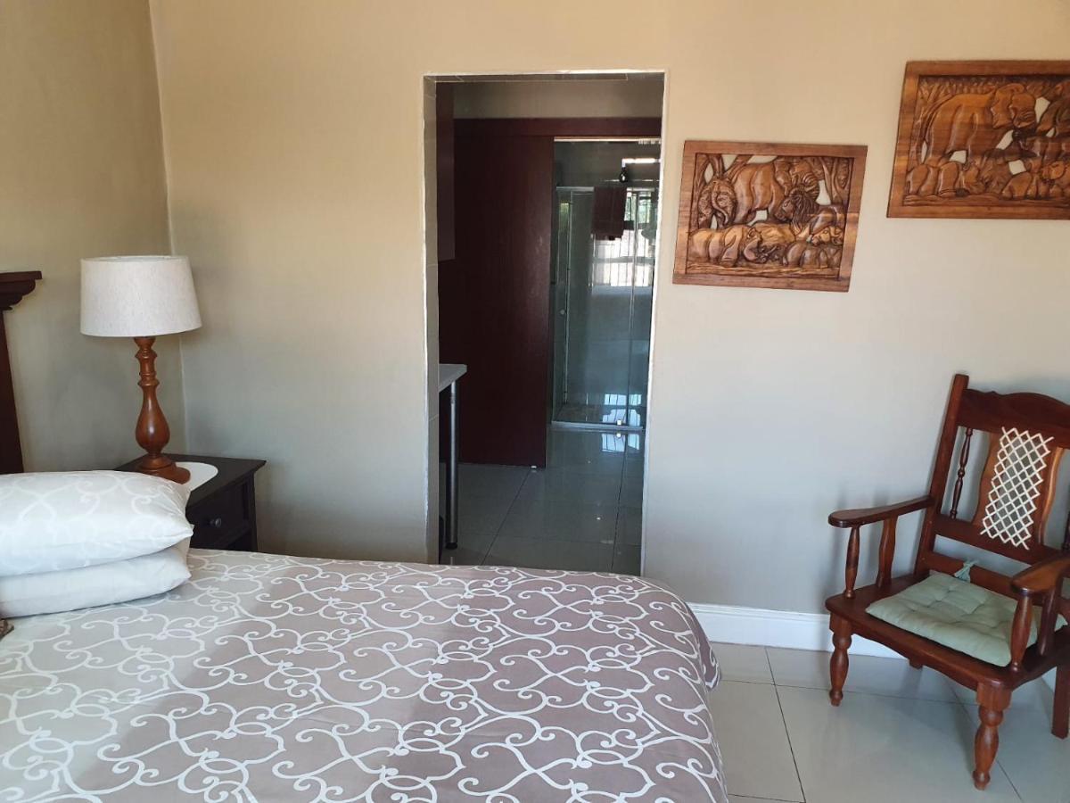 Mi Casa Guest House Uitenhage Екстер'єр фото