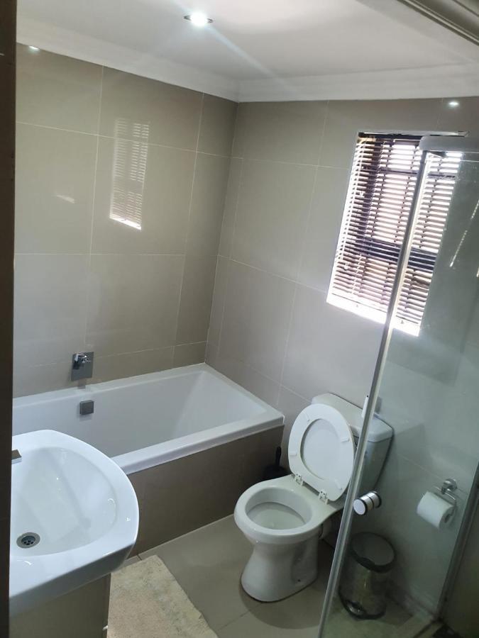 Mi Casa Guest House Uitenhage Екстер'єр фото